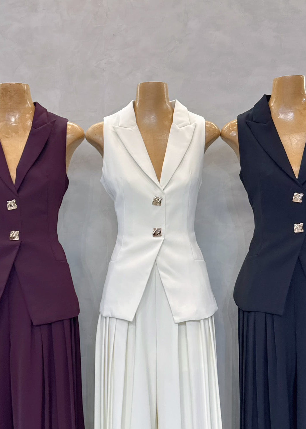 COMIMG SOON / ADR Sleeveless V Neck Top With Pleated Pant Set In Cream