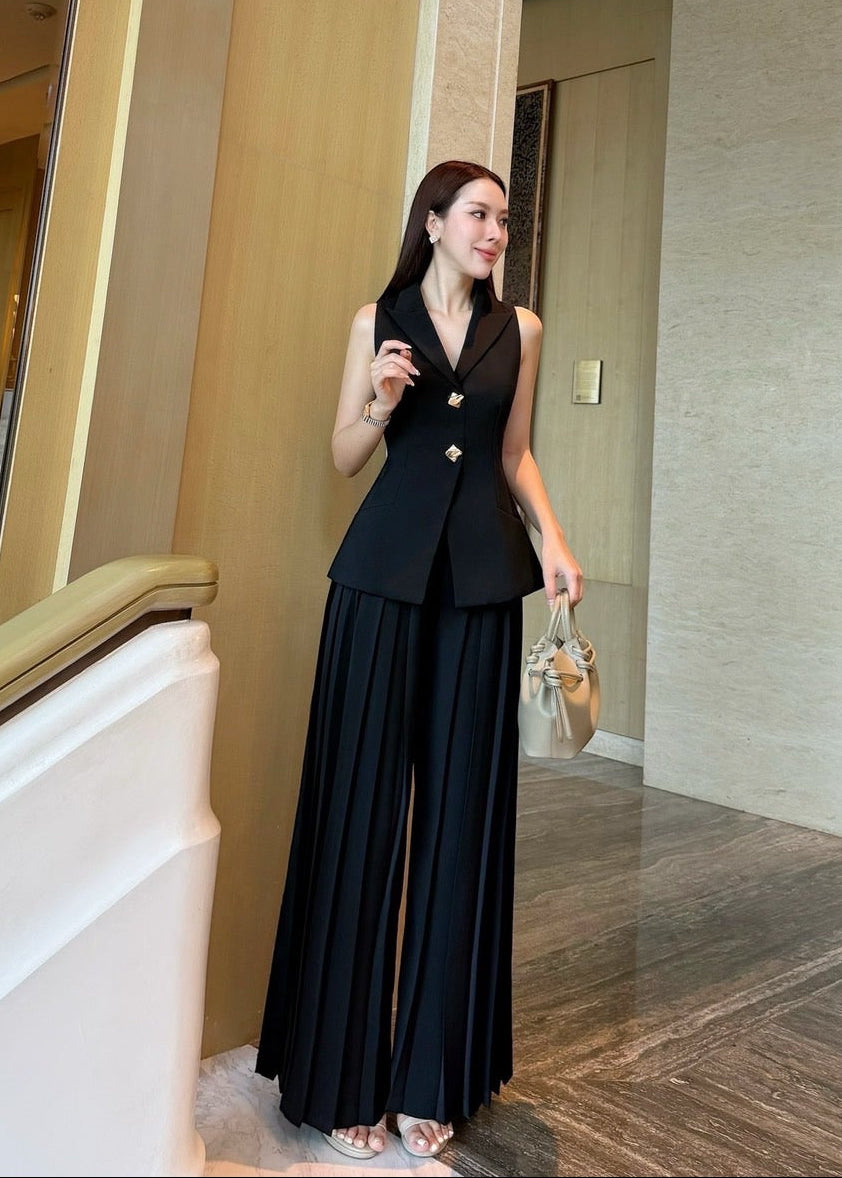 COMING SOON / ADR Sleeveless V Neck Top With Pleated Pant Set In Black