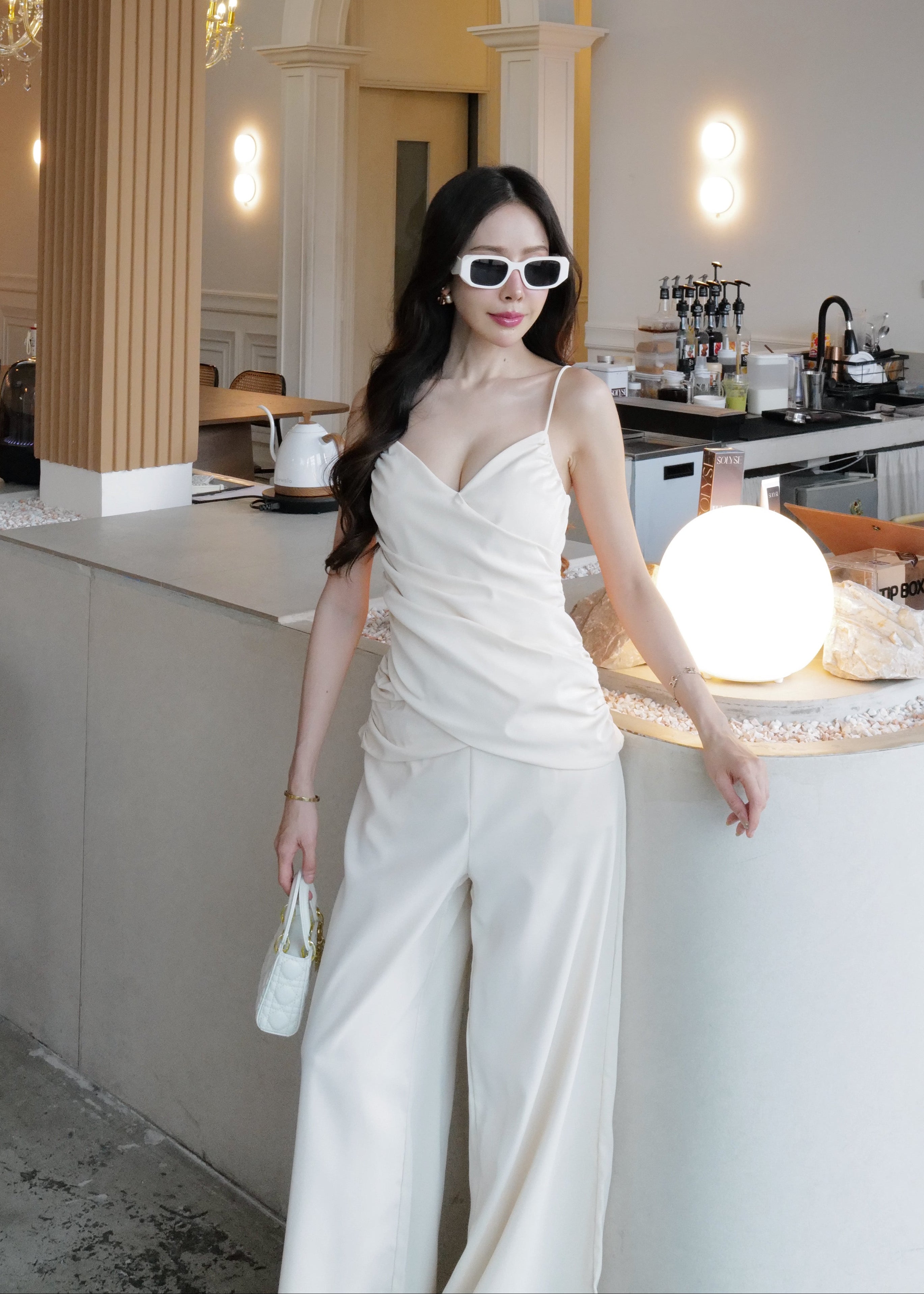 6006 V-Neck Camisole Set In Cream