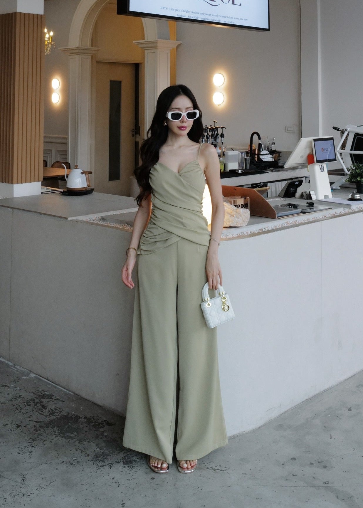 6006 V-Neck Camisole Set In Green