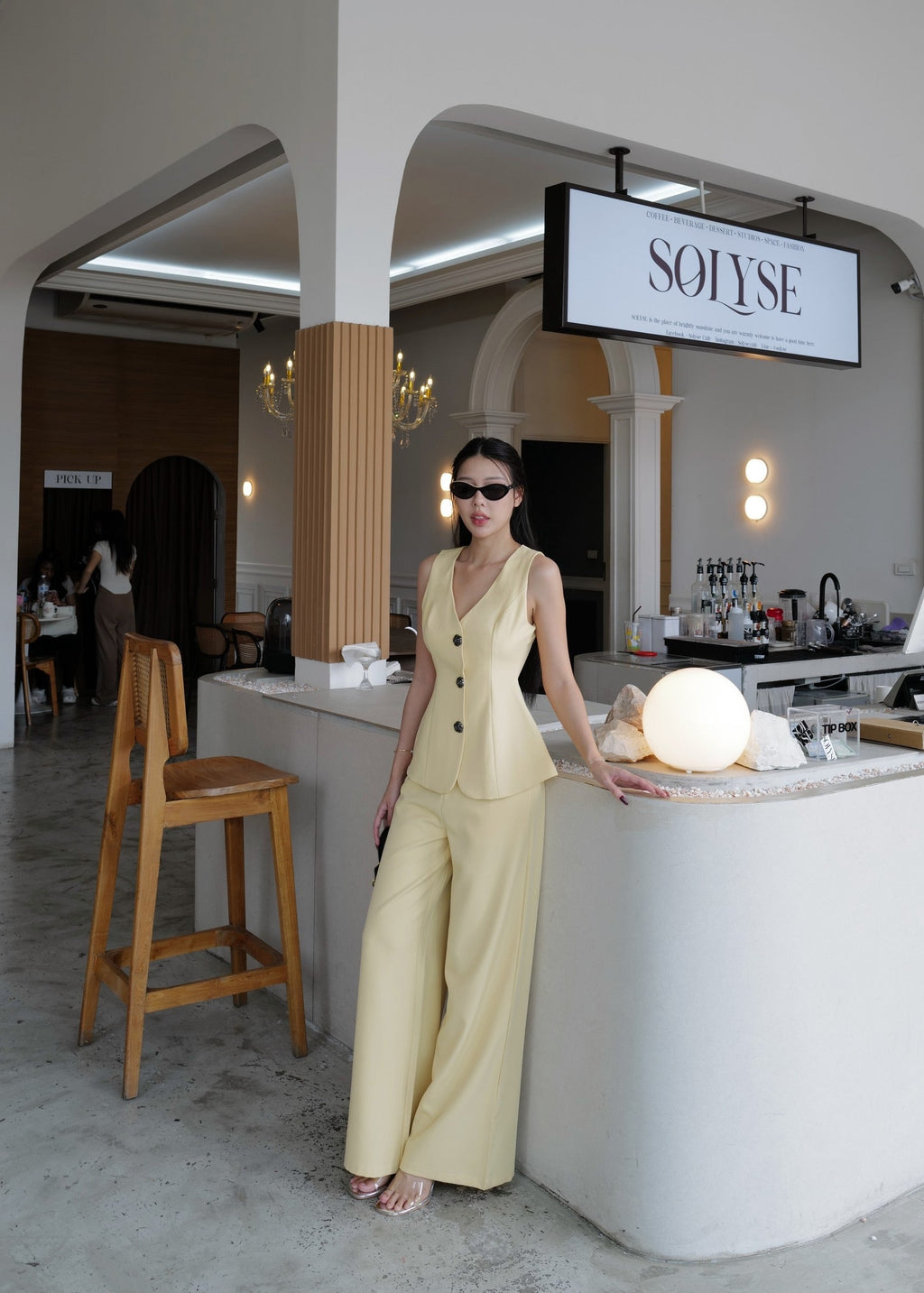 4790 Sleeveless V-Neck Waistcoat Set In Yellow