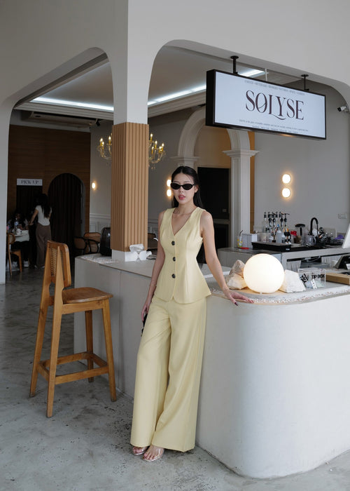 4790 Sleeveless V-Neck Waistcoat Set In Yellow