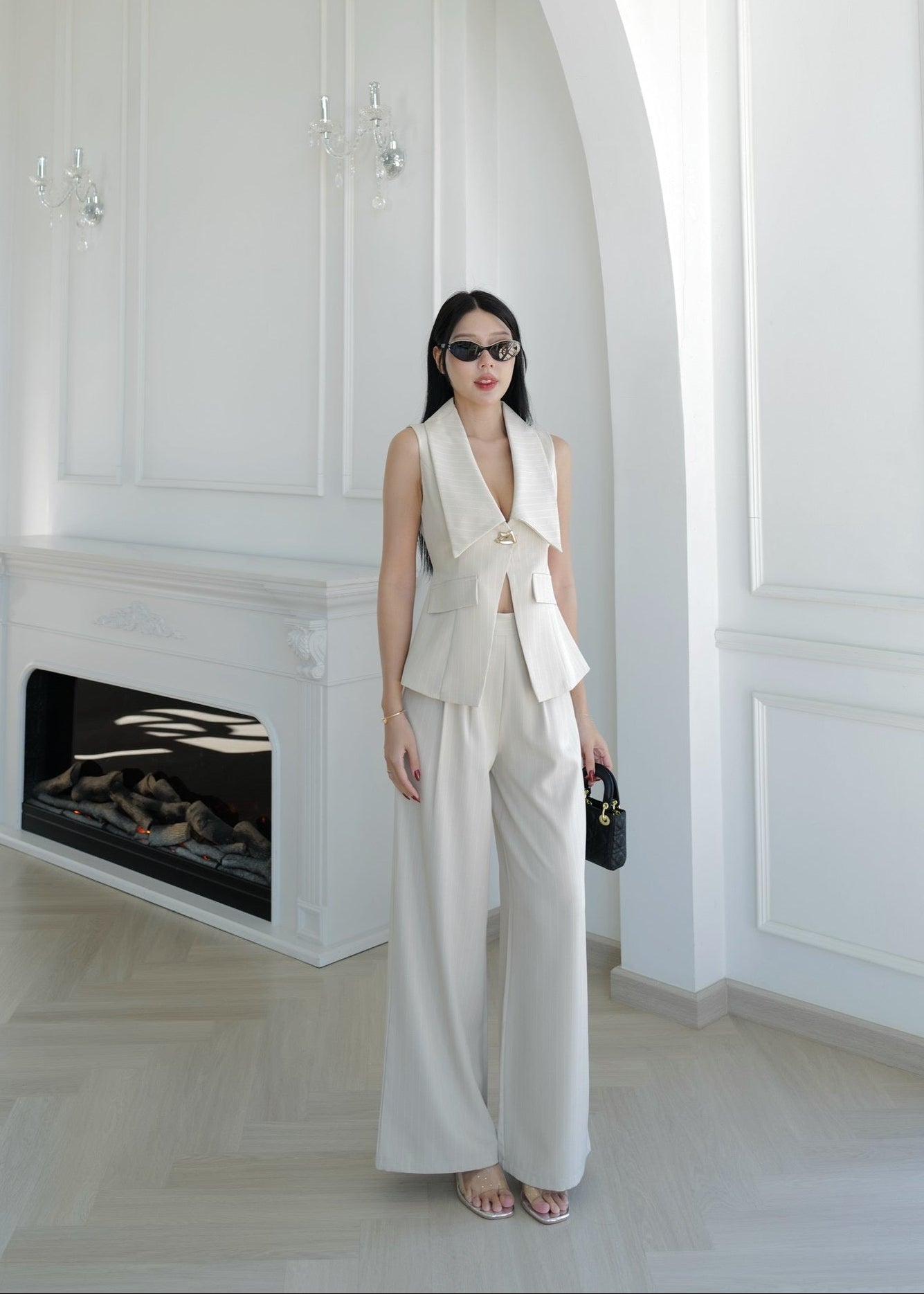 9895 Waistcoat Set In Cream (Stripe)
