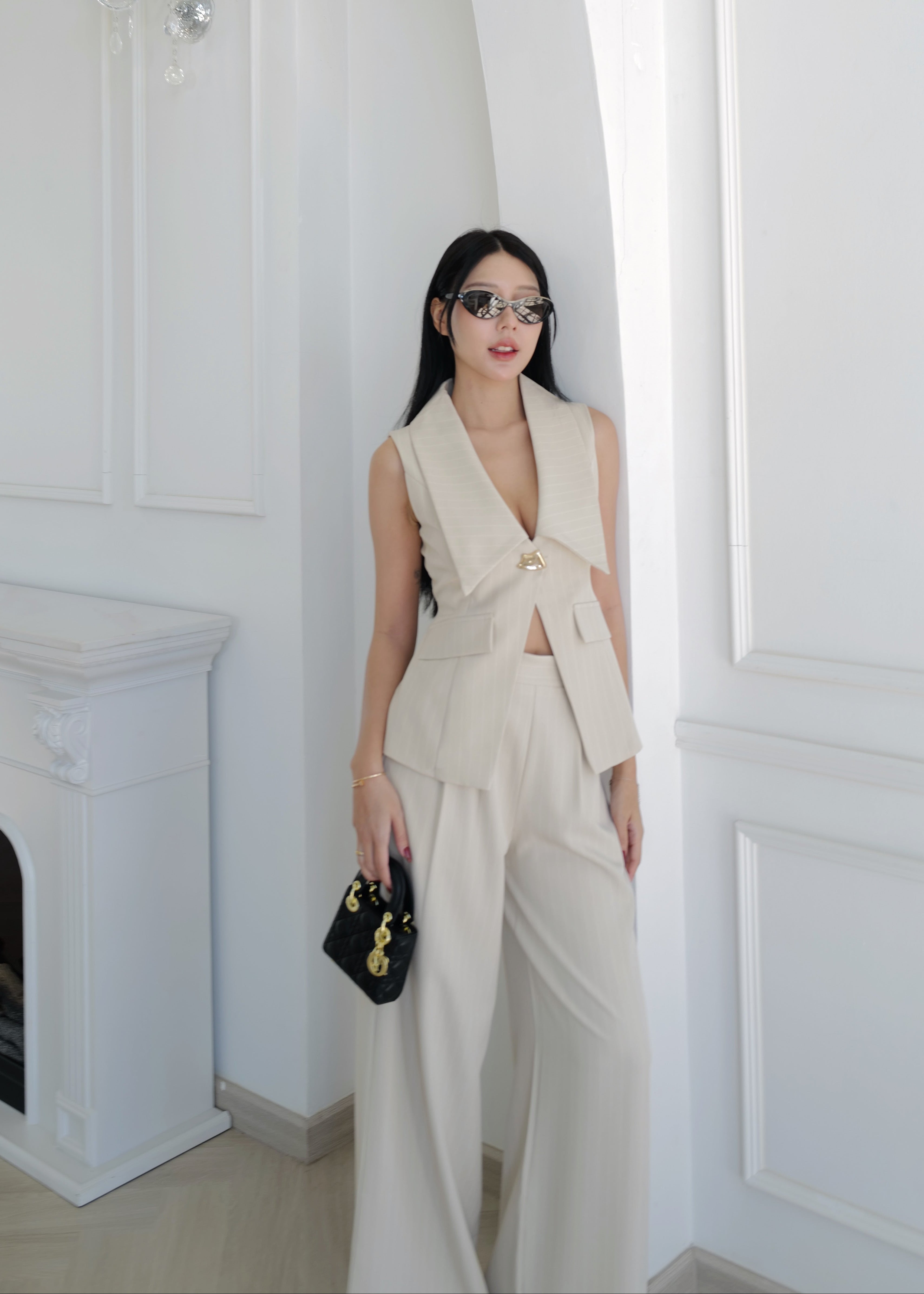 9895 Waistcoat Set In Cream (Stripe)