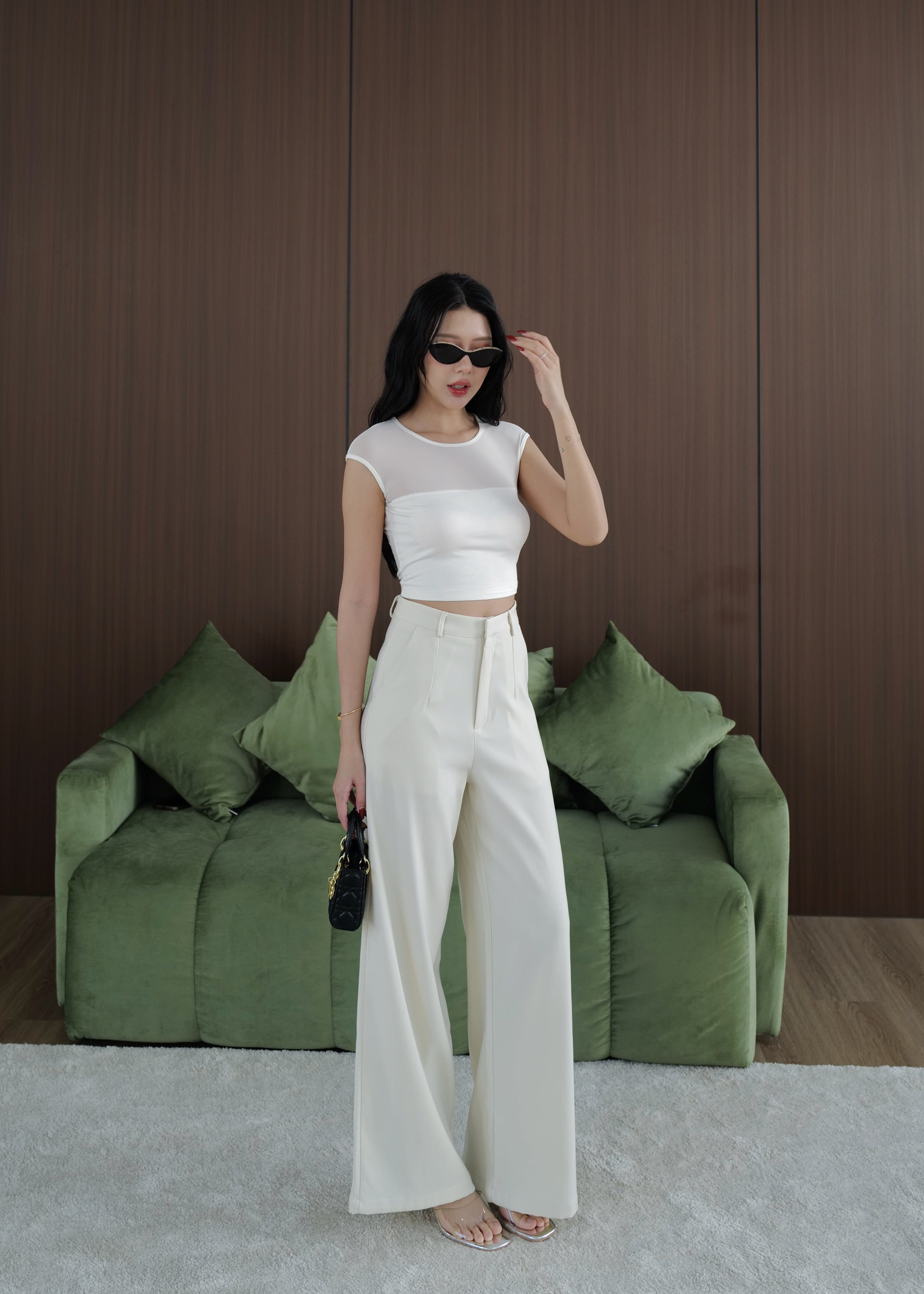 9898 Two-Piece Set In White (Ivory)