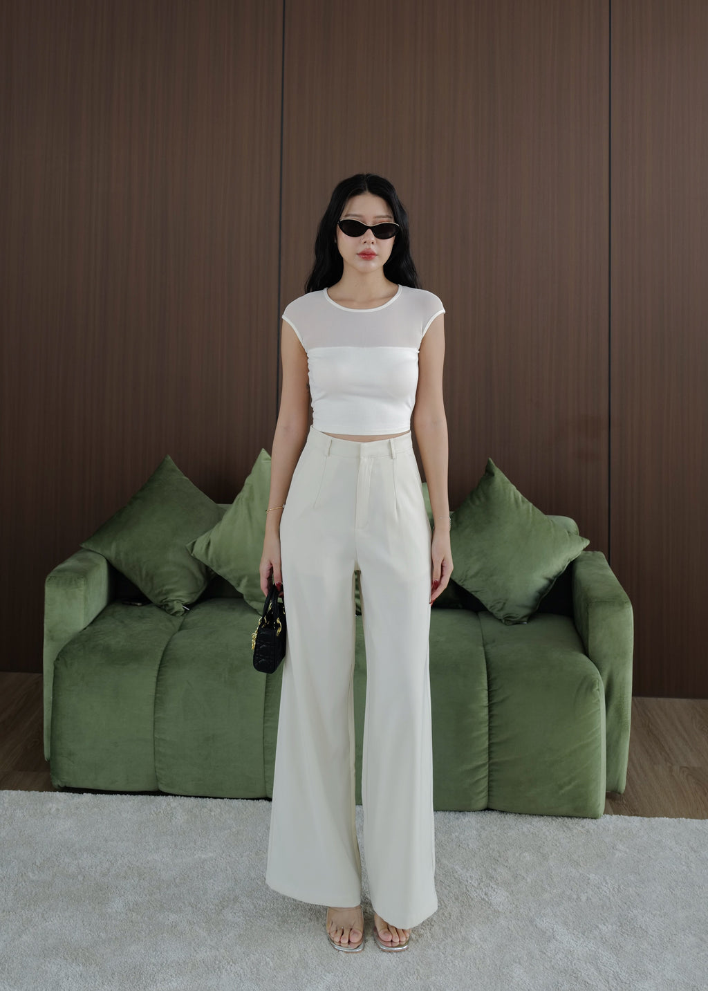 9898 Two-Piece Set In White (Ivory)