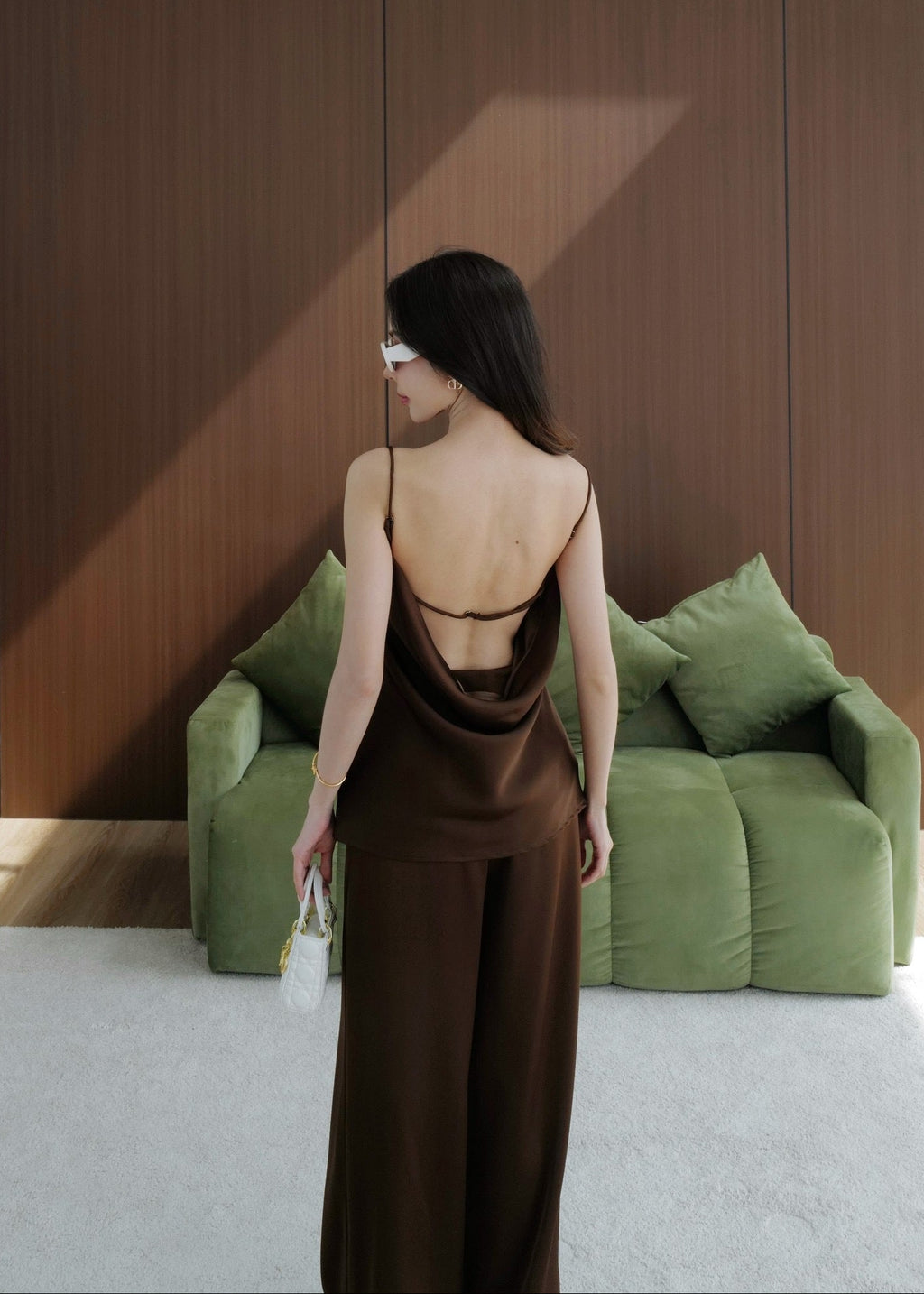 EV6011 Open Back Satin Set In Brown