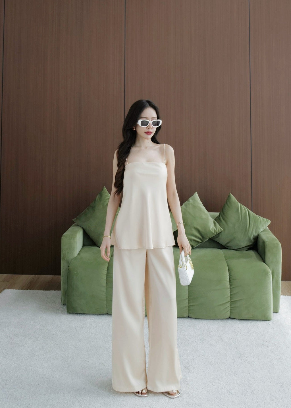 EV6011 Open Back Satin Set In Brown