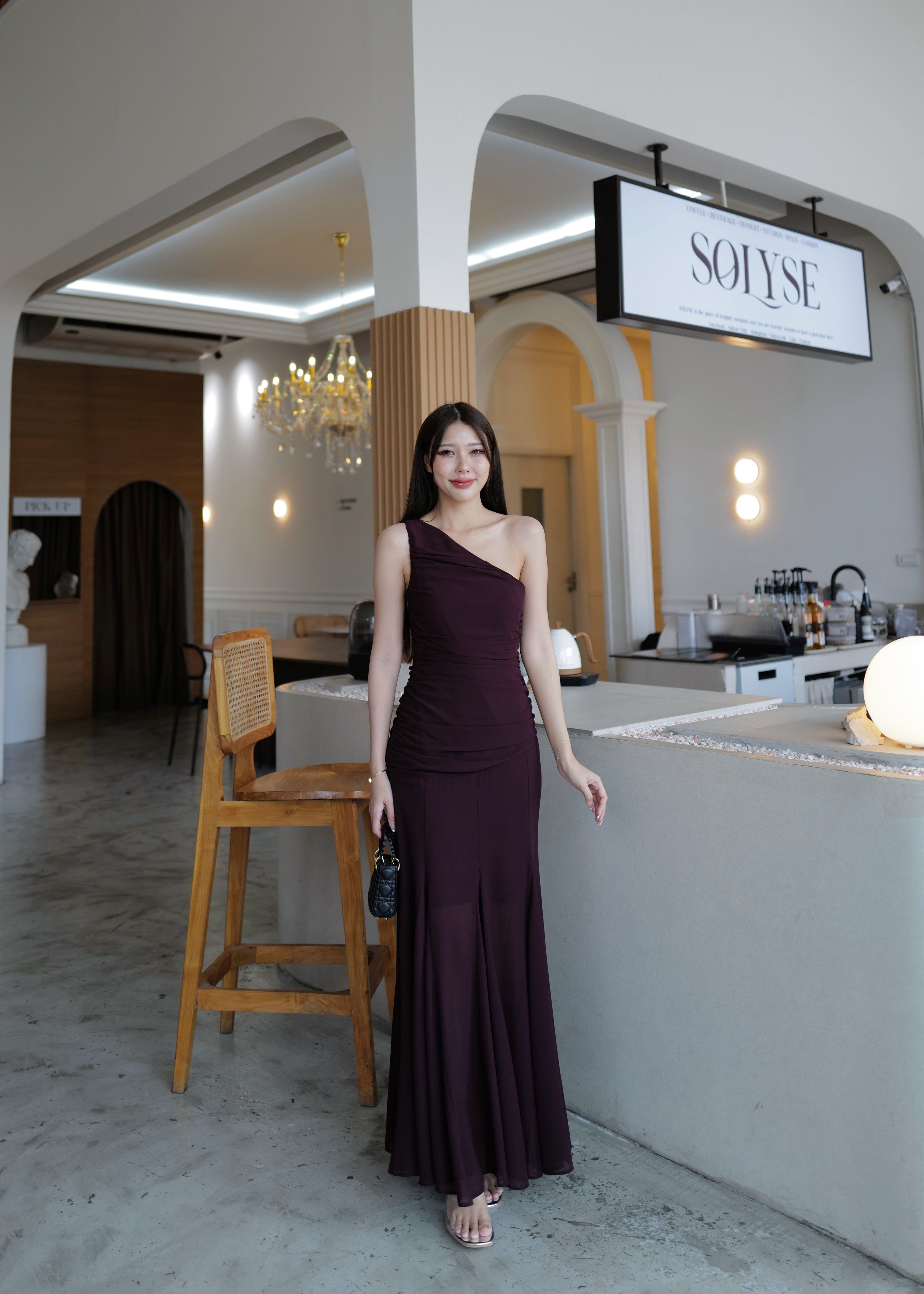 5043 One Shoulder Chiffon Dress In Maroon