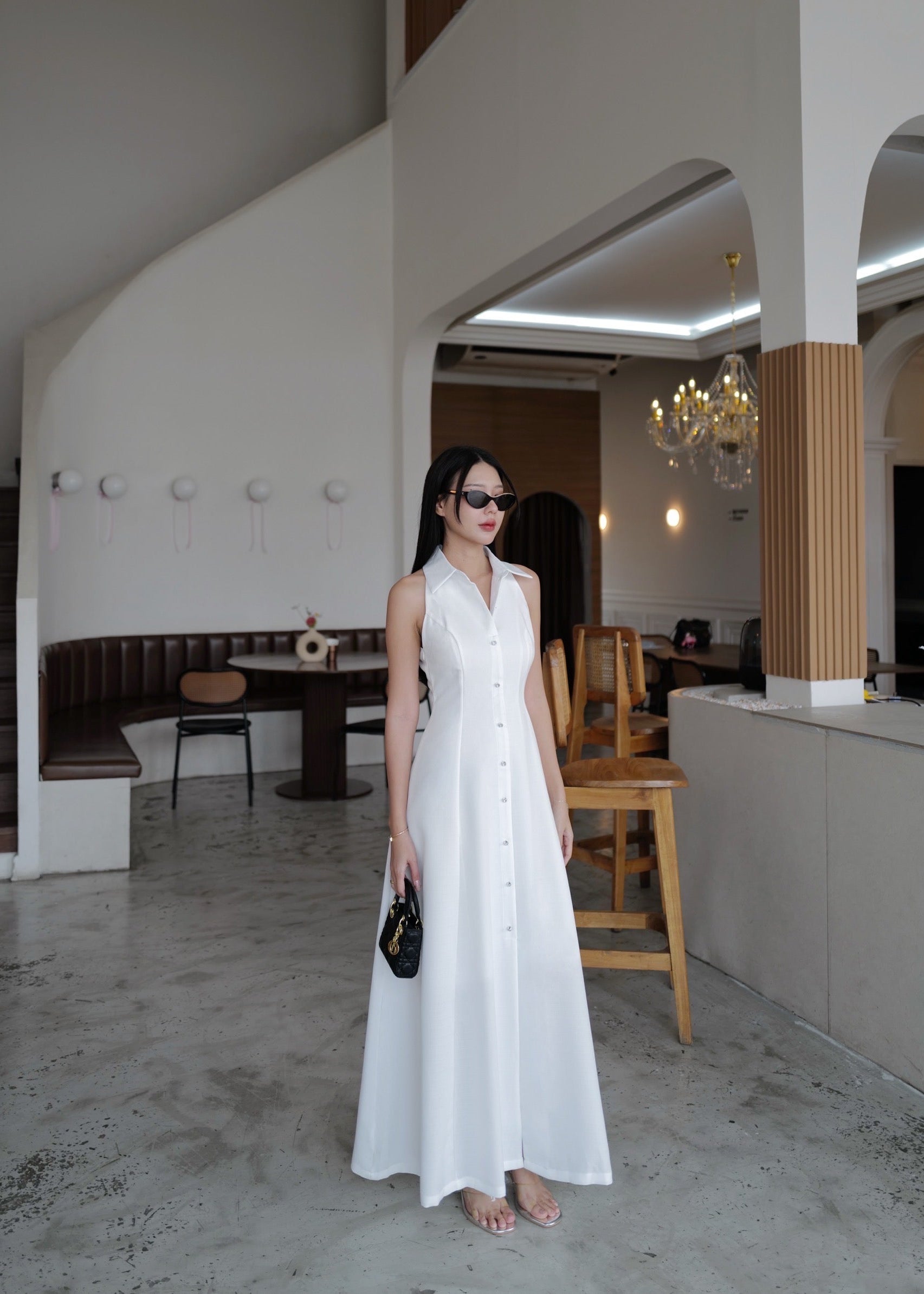 9887 Long Collared Sleeveless Dress In White
