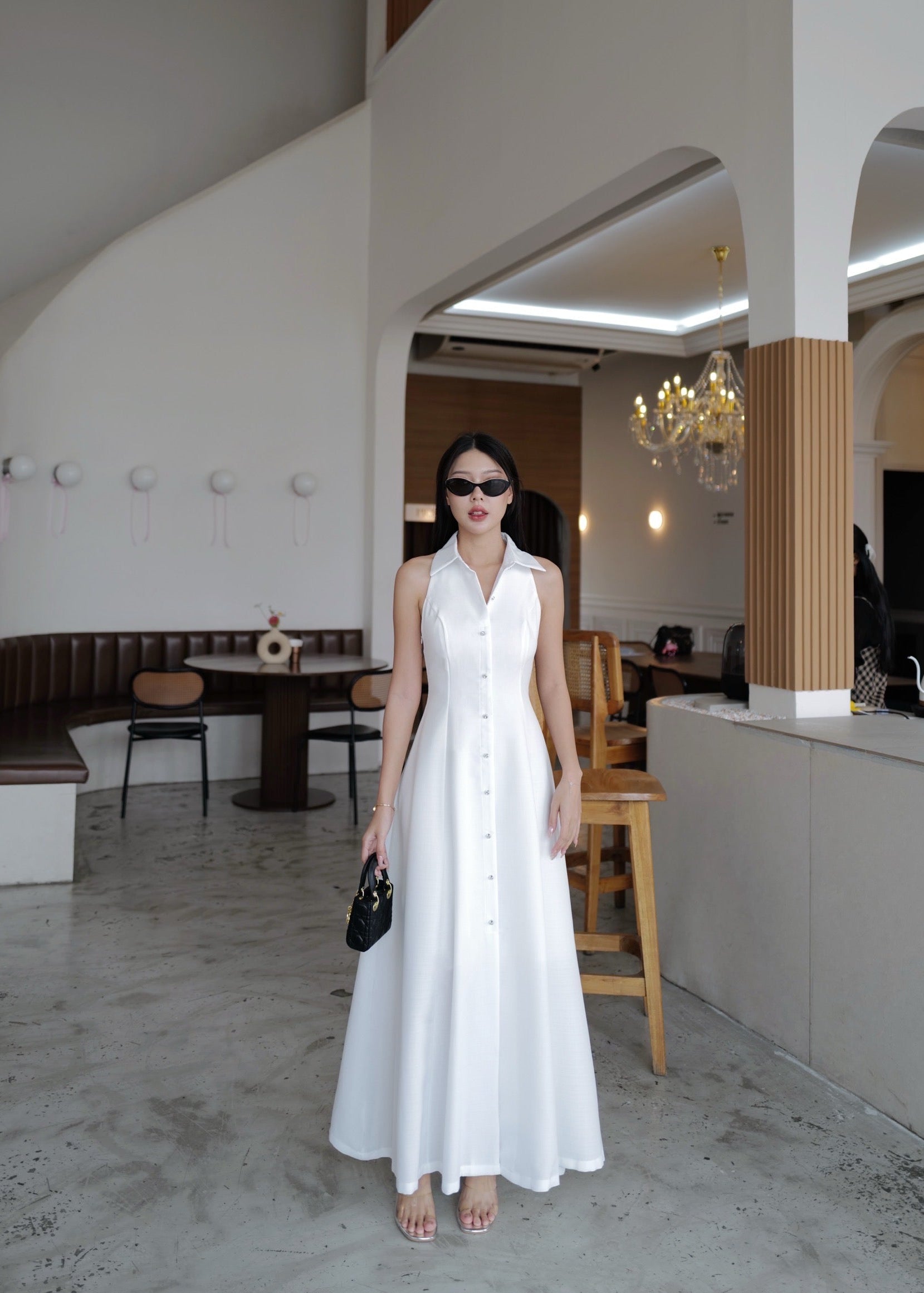 9887 Long Collared Sleeveless Dress In White