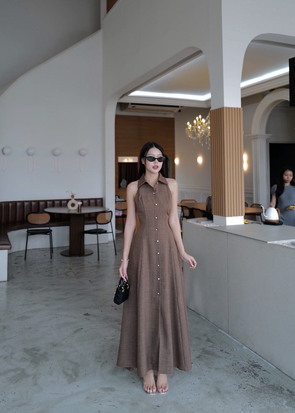9887 Long Collared Sleeveless In Brown