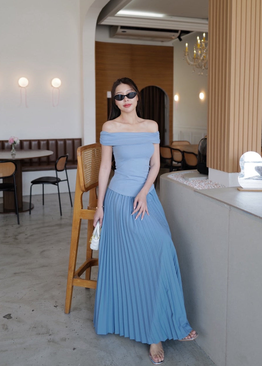 9802 Off-Shoulder Set In Blue