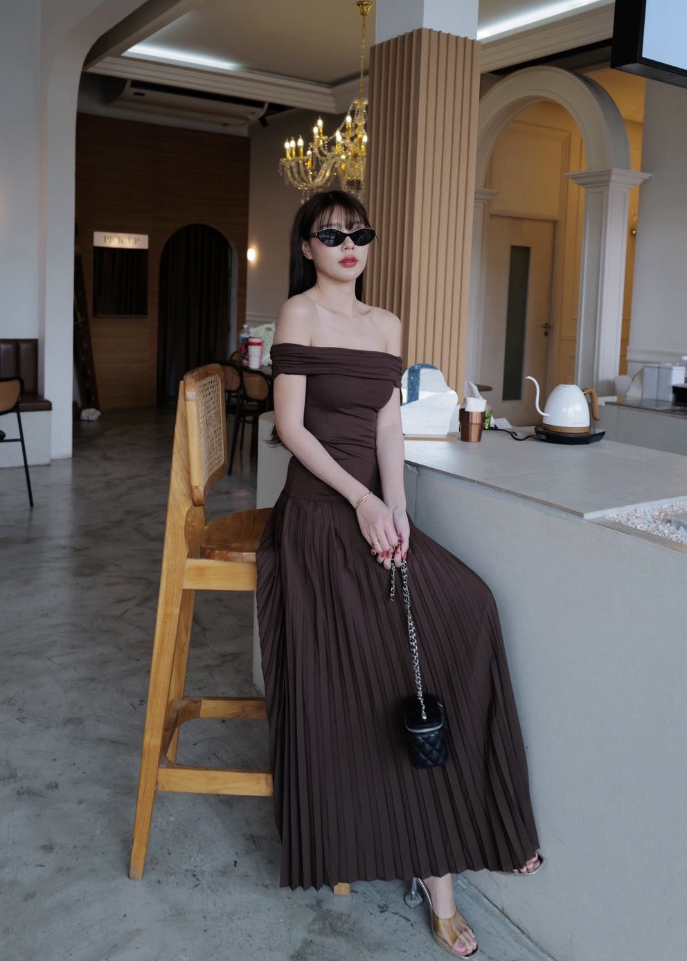 9802 Off-Shoulder Set In Brown