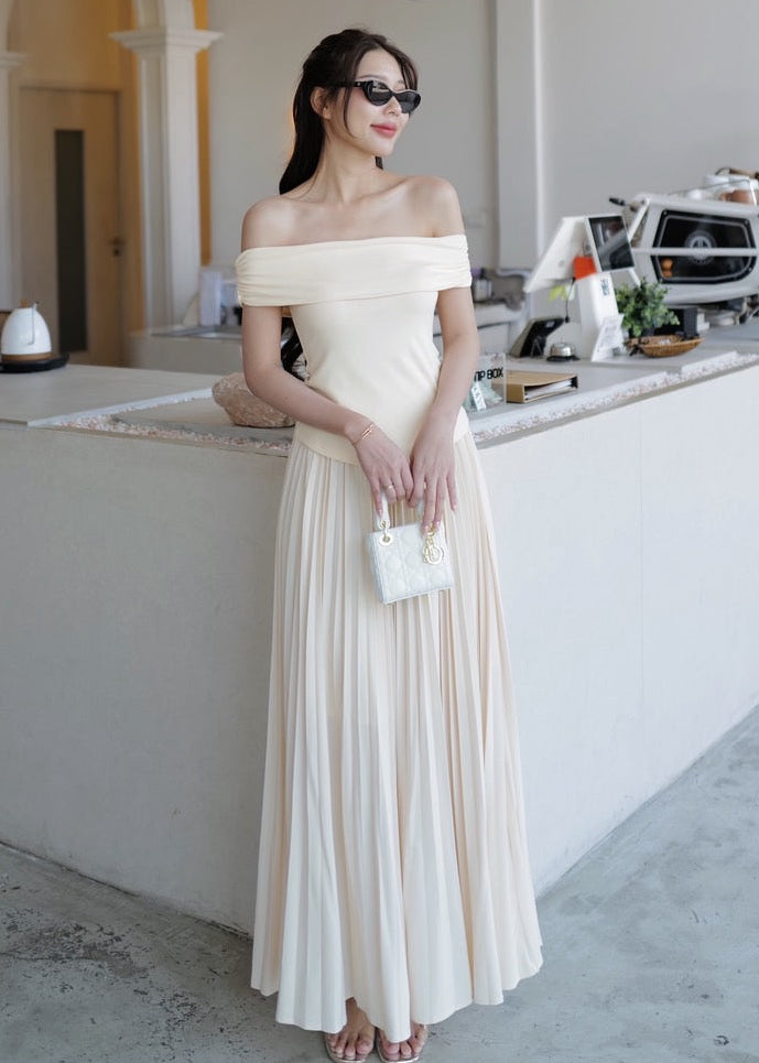 9802 Off-Shoulder Set In Cream