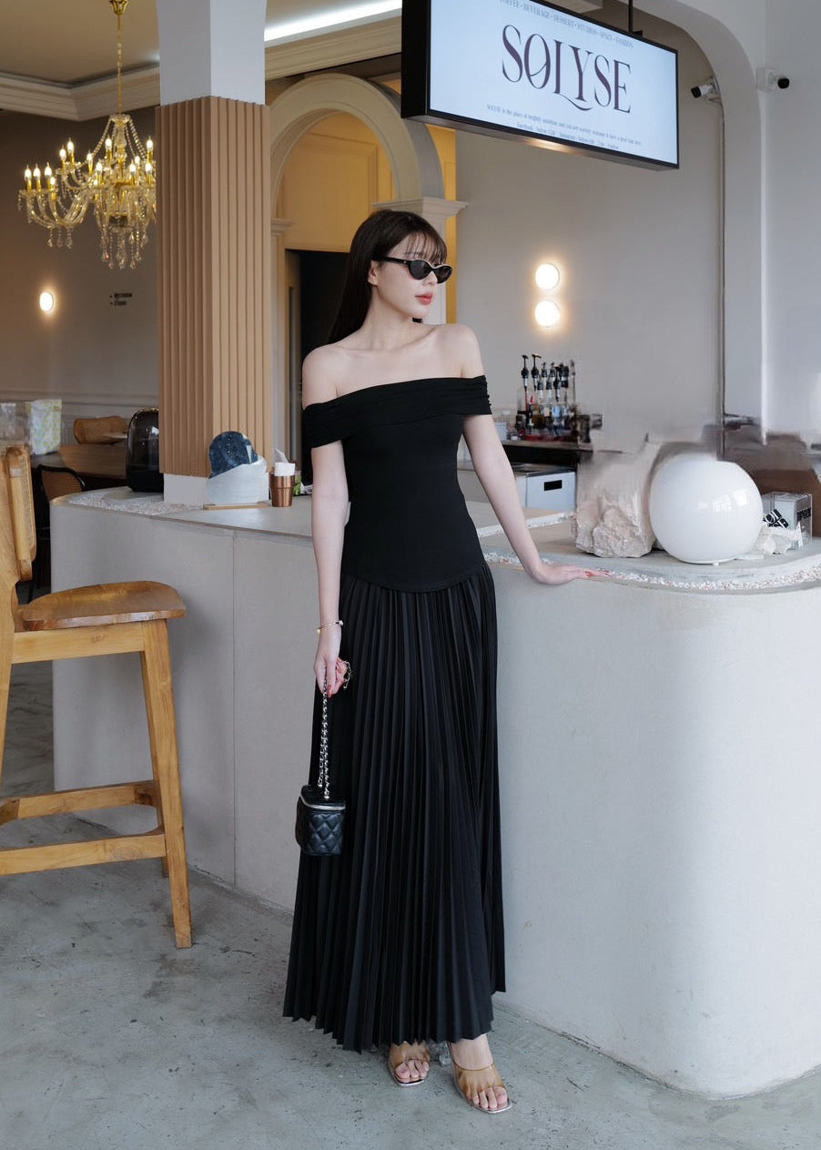 9802 Off-Shoulder Set In Black