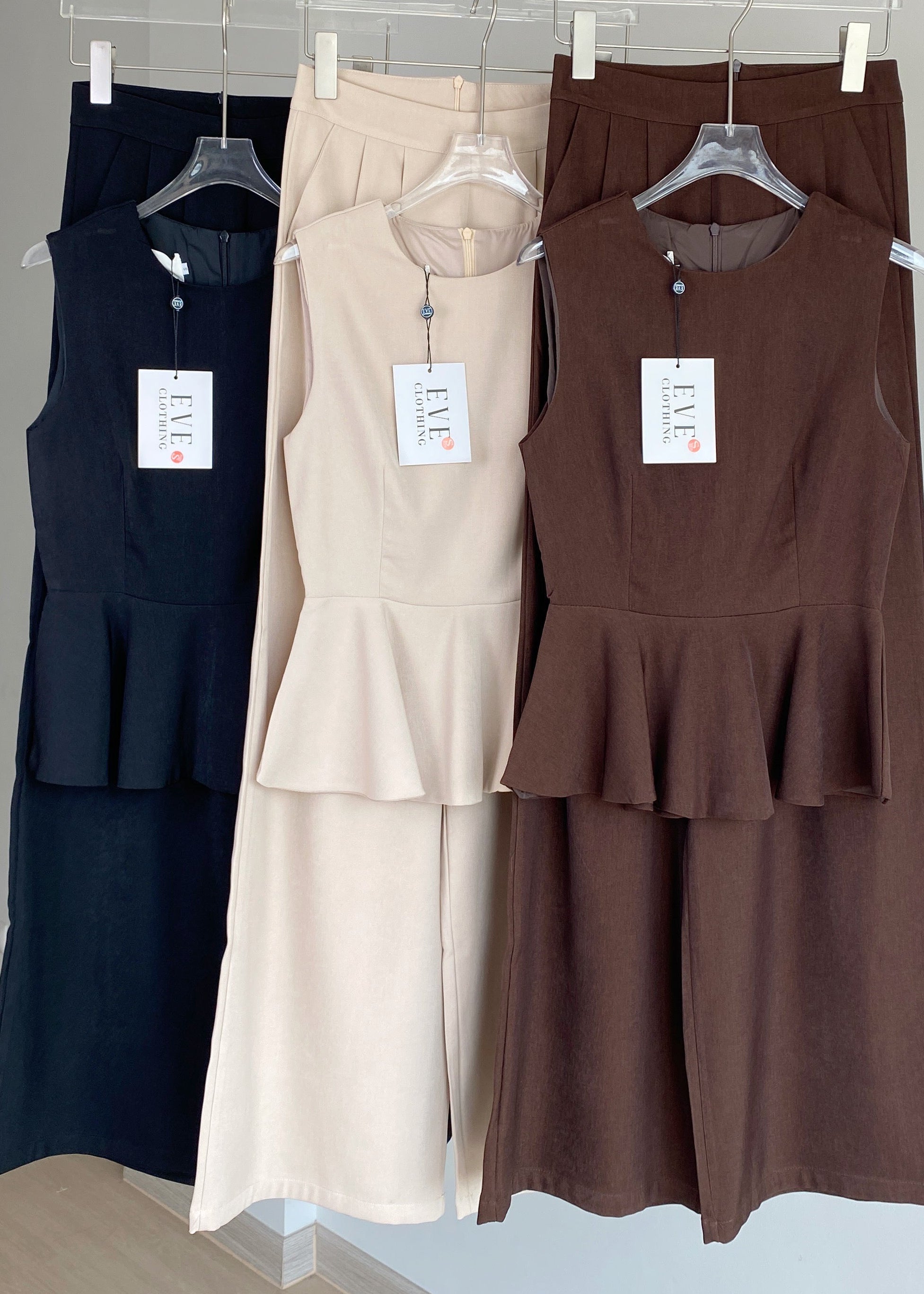 5195 Sleeveless Round Neck Set In Brown