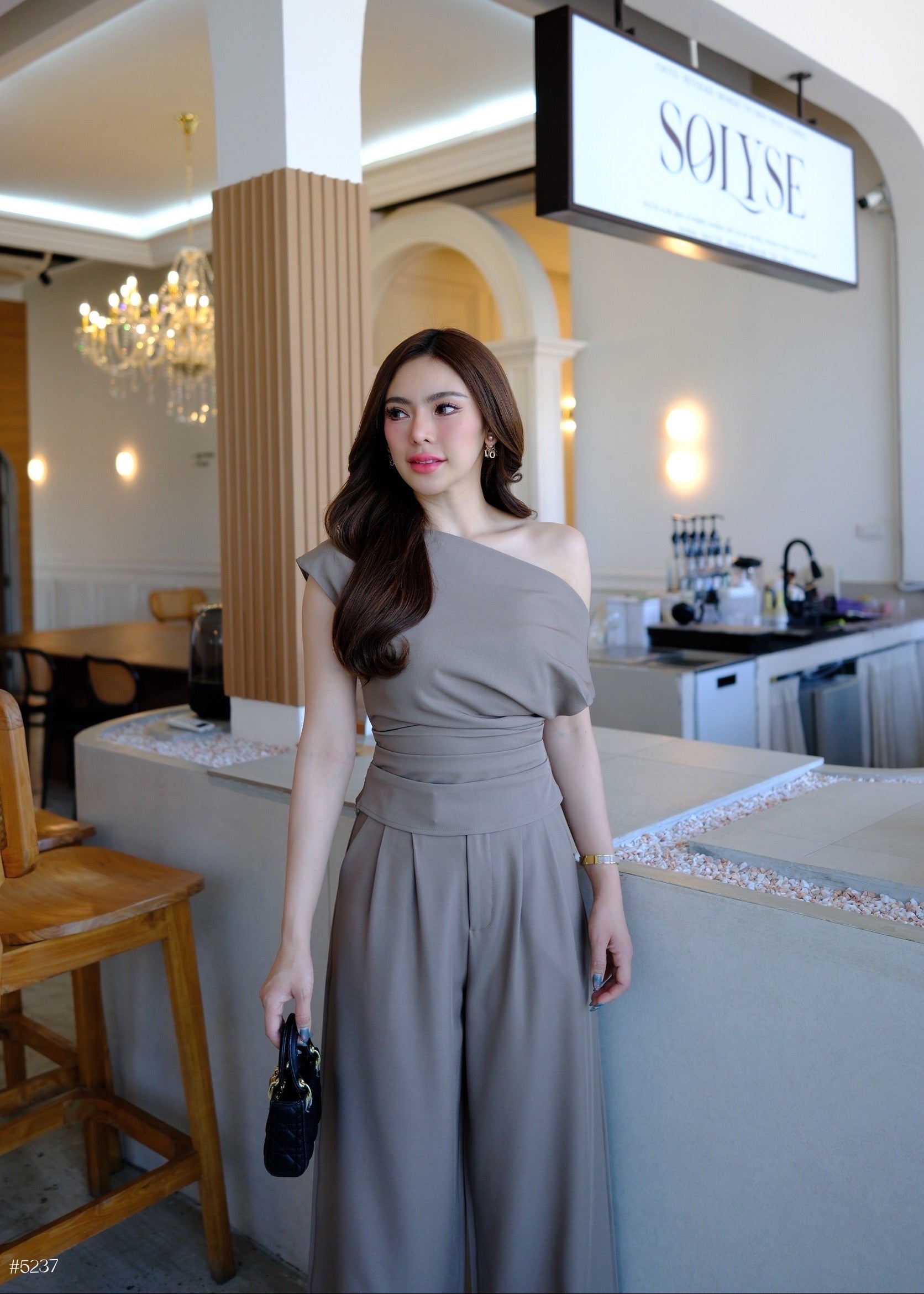 5237 Off Shoulder In Dark Etoupe