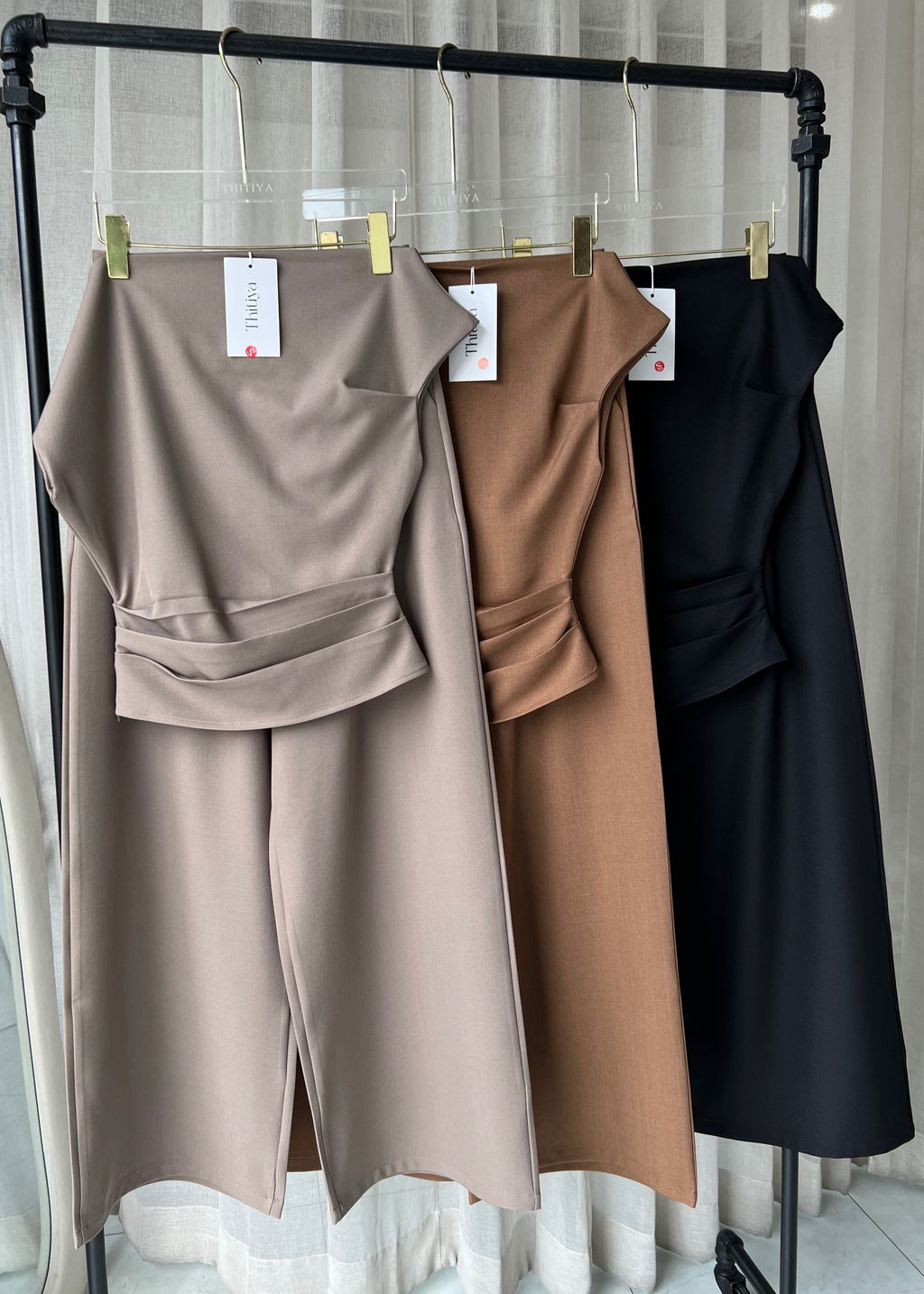 5237 Off Shoulder In Dark Etoupe