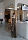 9867 The Low Cut Set In Brown