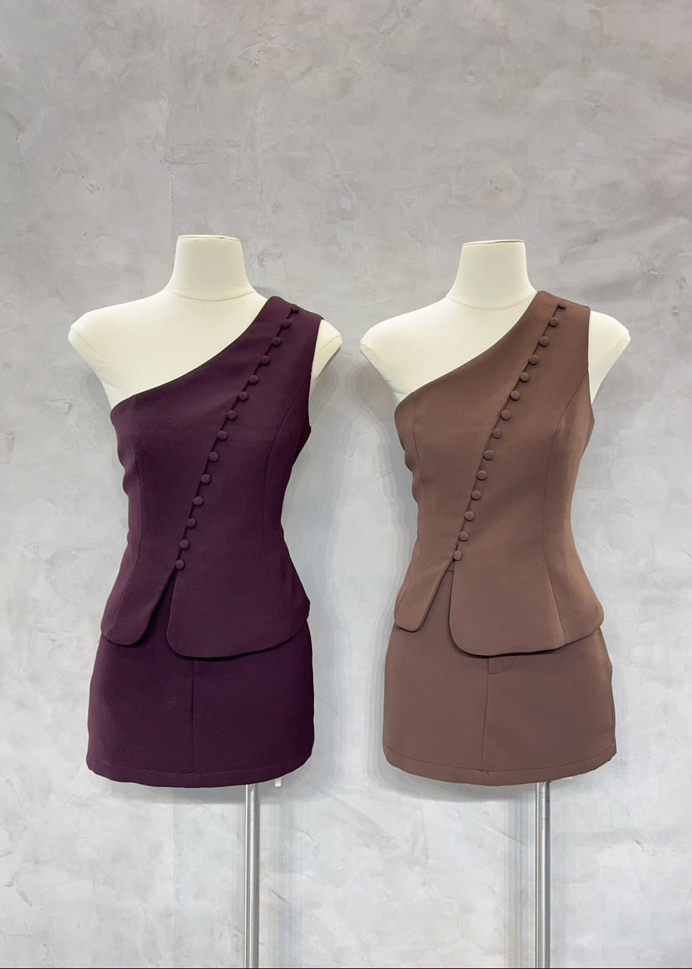 ADR One Shoulder Set In Maroon