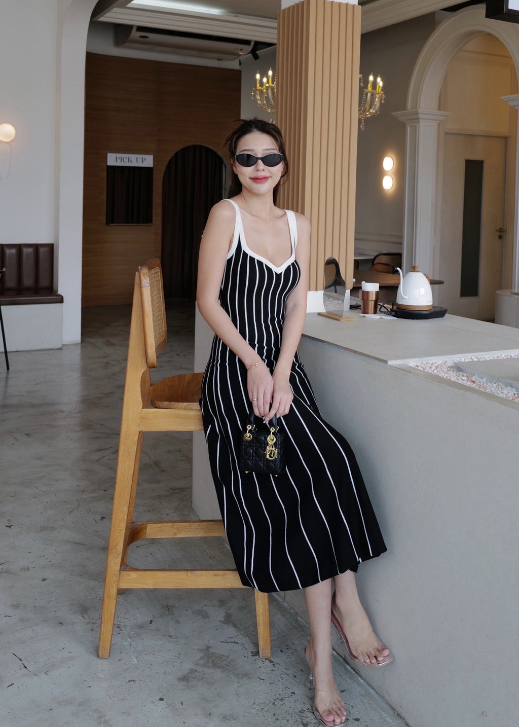 ITO 6808 Knit Dress In Black (White Stripe)