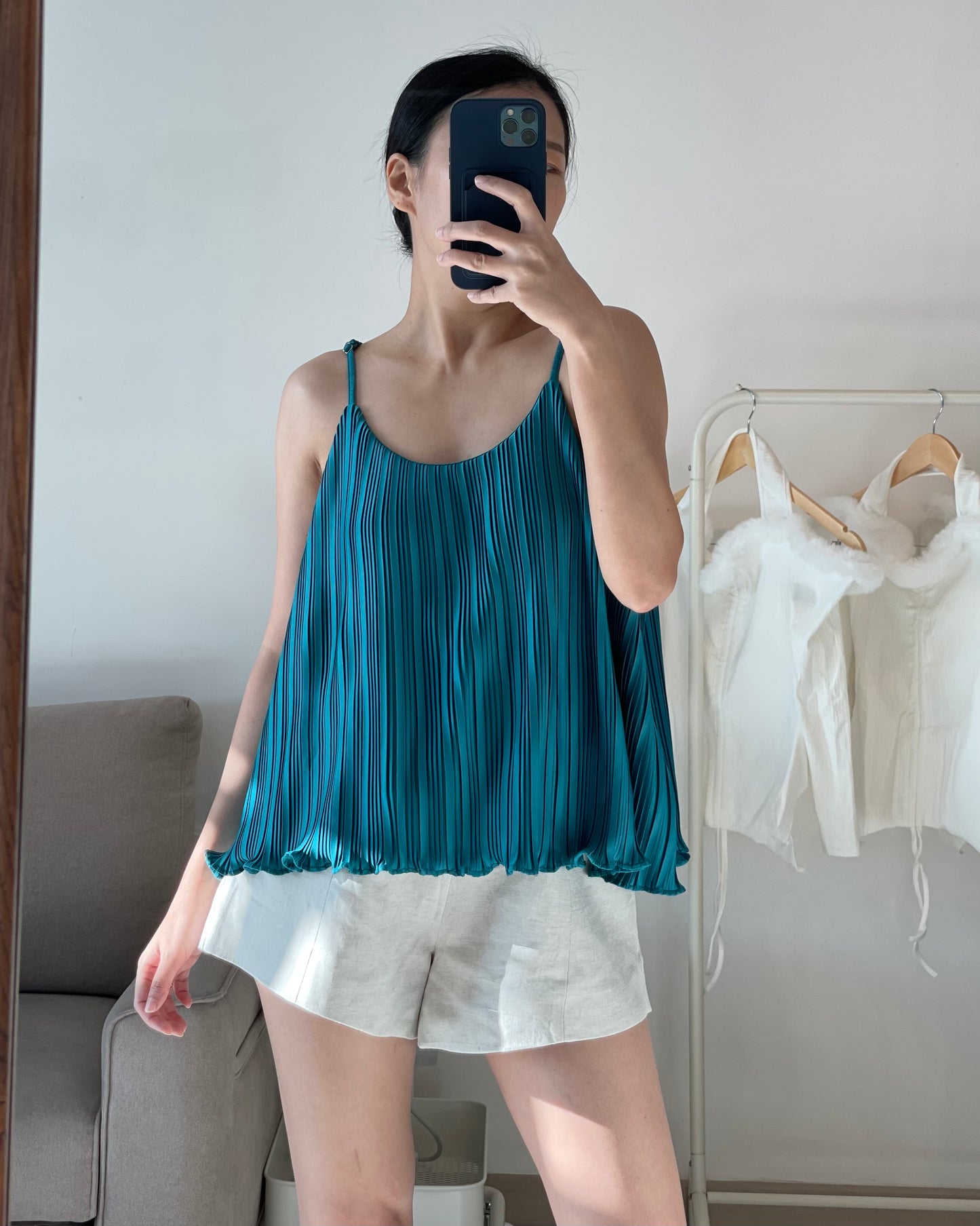 BASIC PLEATED TOP IN BLUE OCEAN