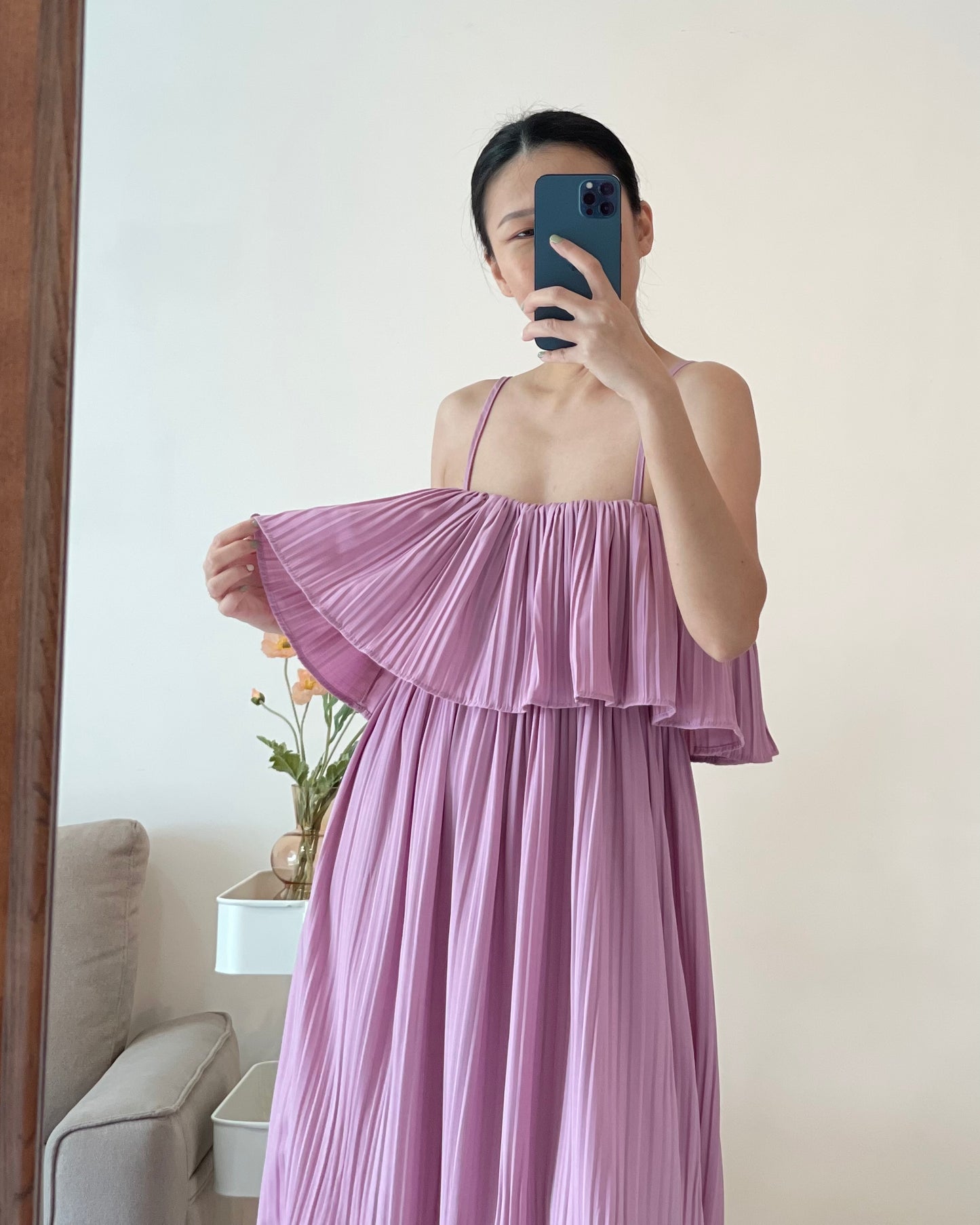 OVERLAY PLEATED DRESS IN PINK