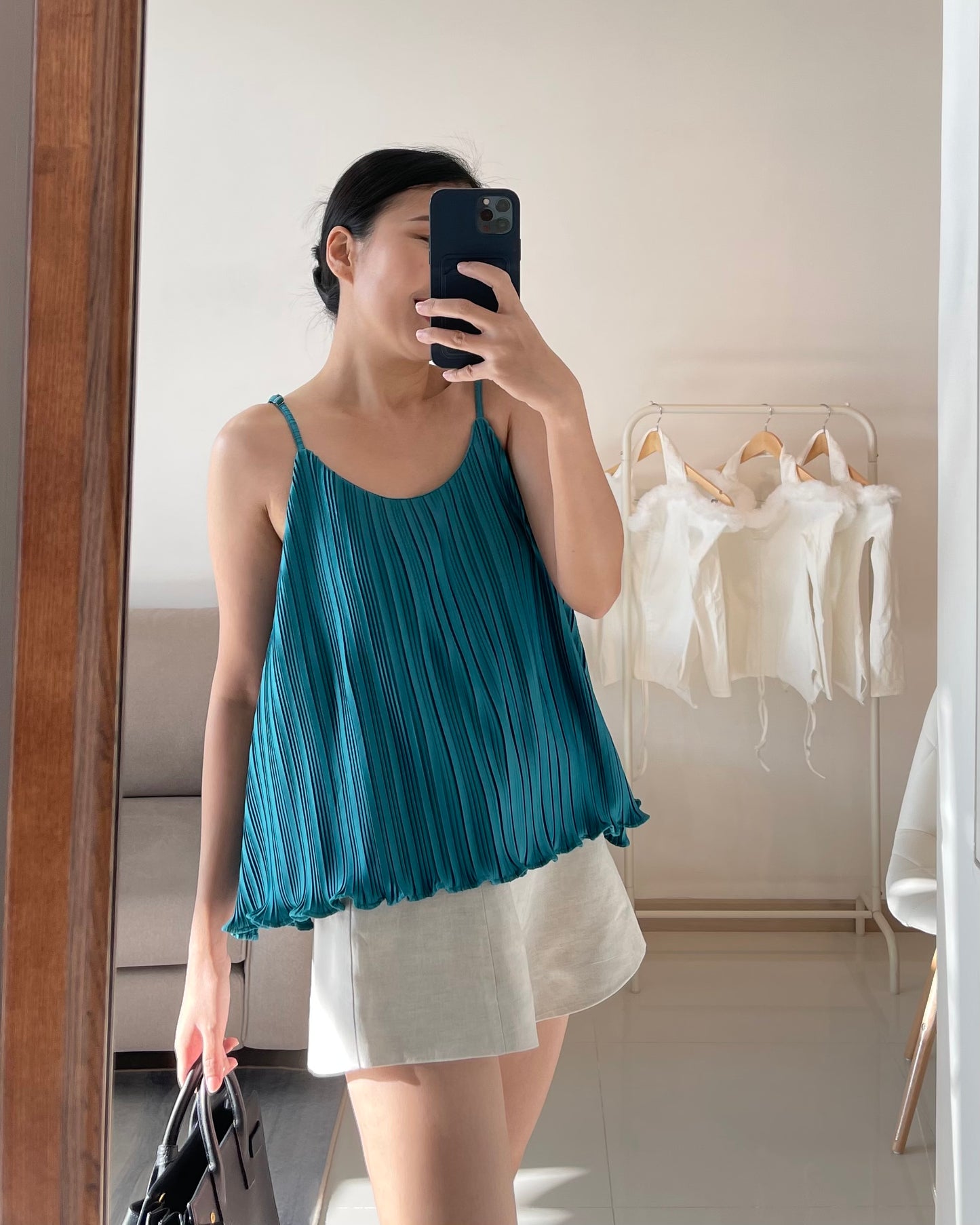 BASIC PLEATED TOP IN BLUE OCEAN