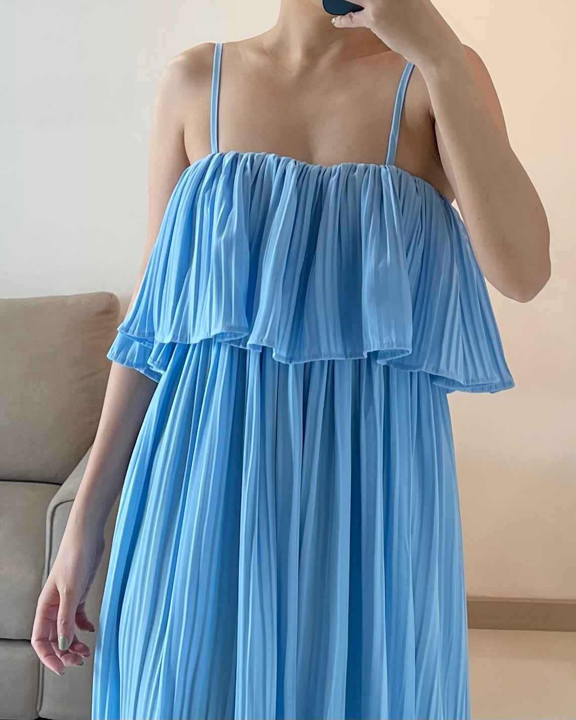 OVERLAY PLEATED DRESS IN BLUE