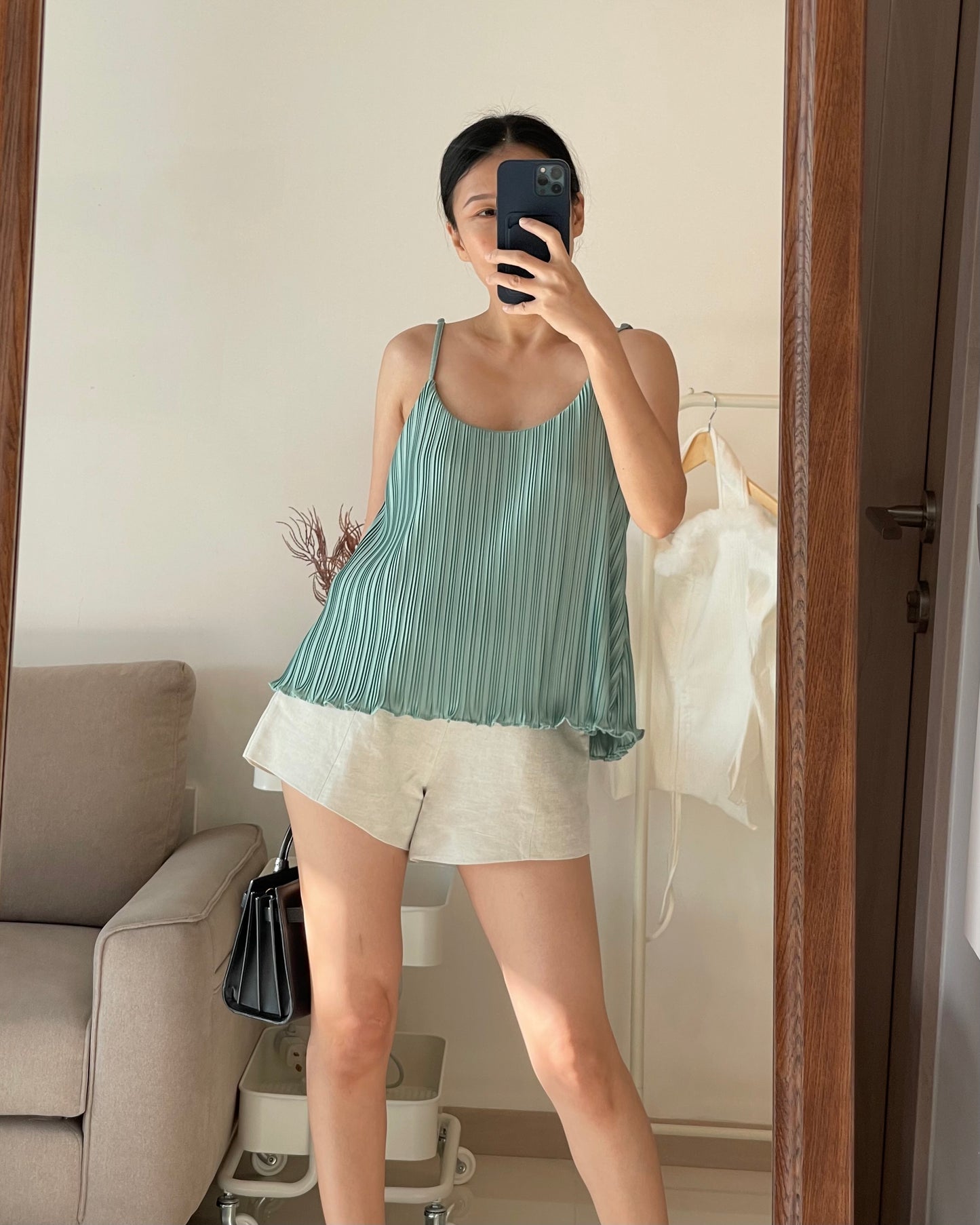 BASIC PLEATED TOP IN MINT