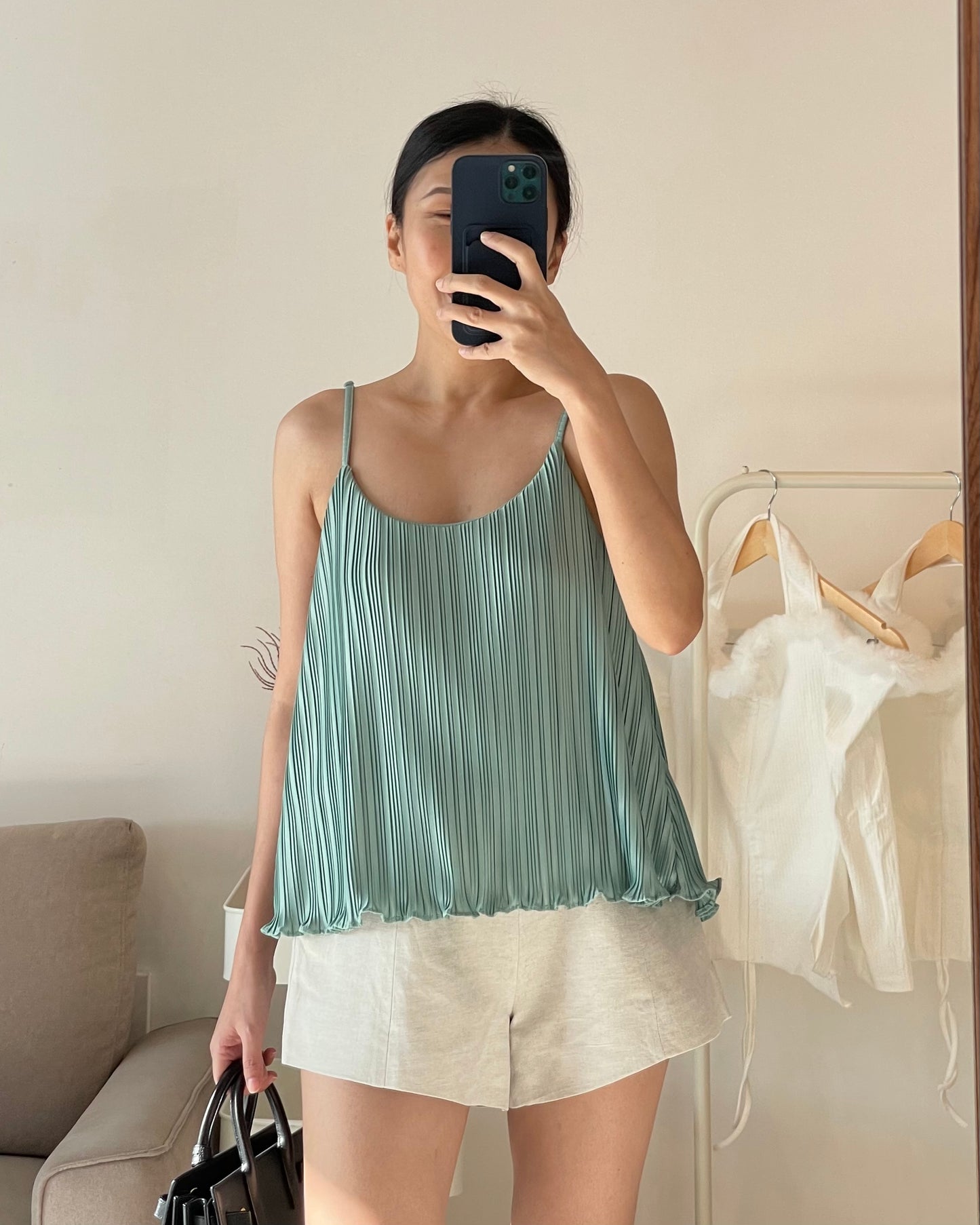 BASIC PLEATED TOP IN MINT