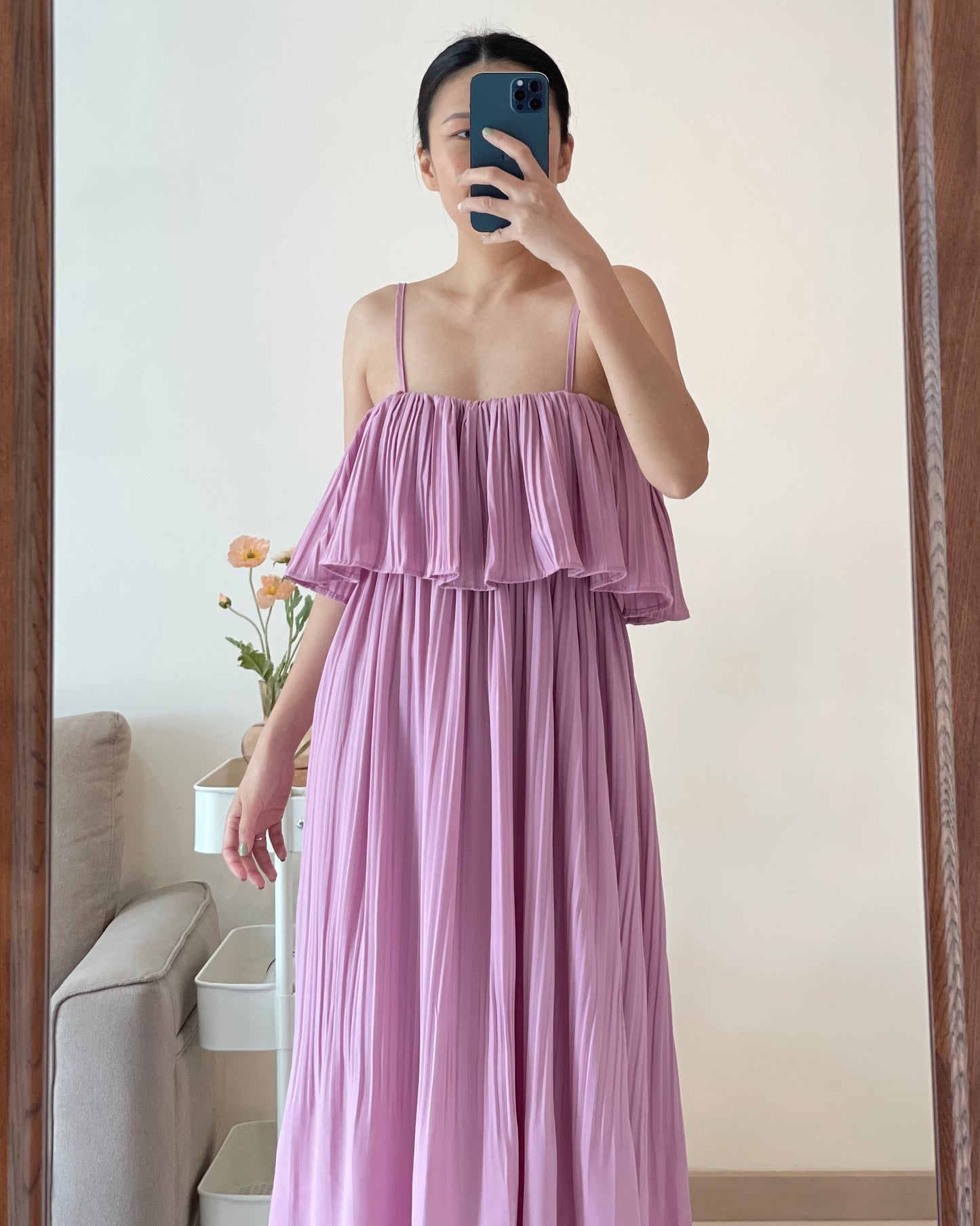 OVERLAY PLEATED DRESS IN PINK