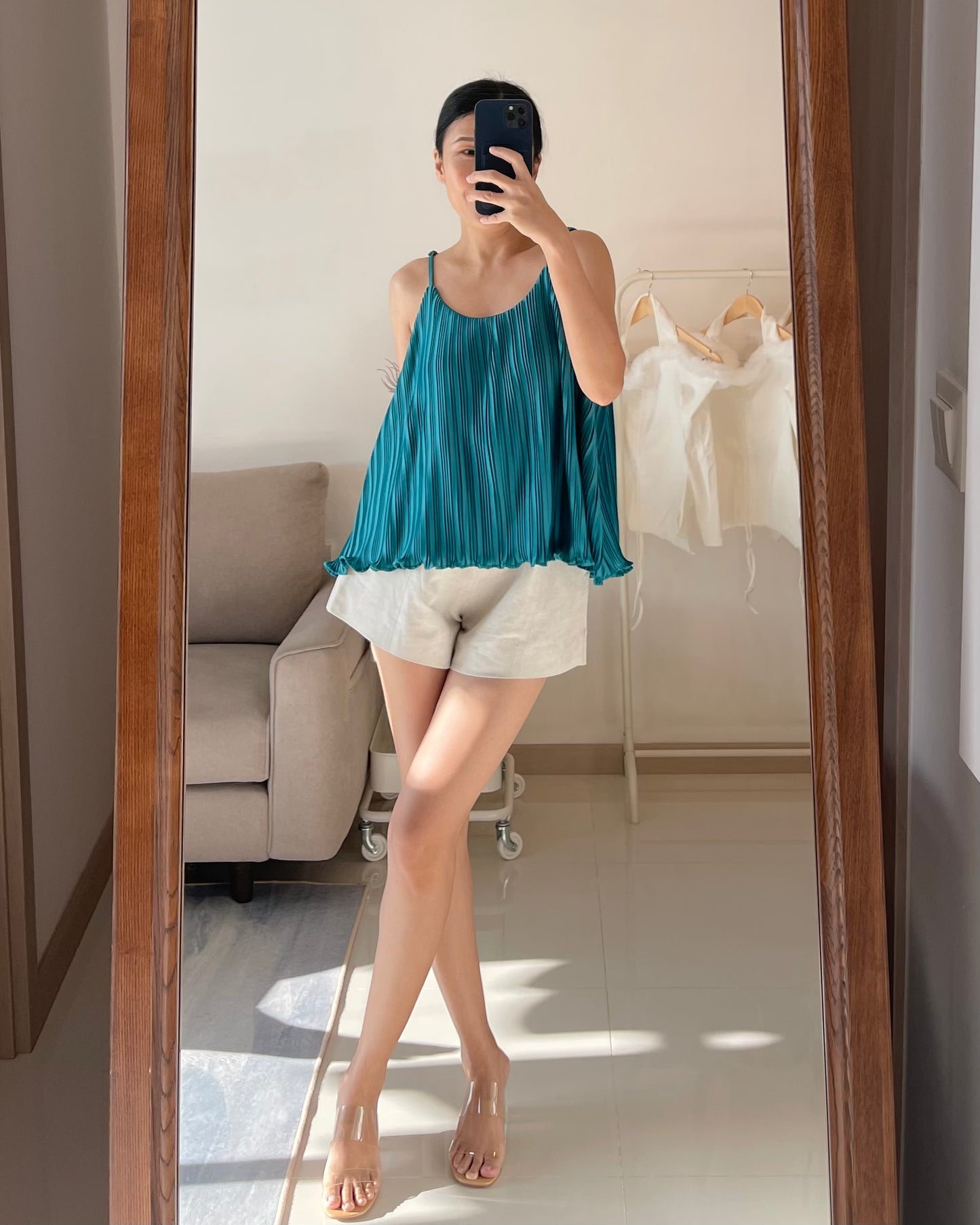 BASIC PLEATED TOP IN BLUE OCEAN